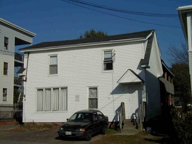 39 Jefferson St in Augusta, ME - Foto de edificio