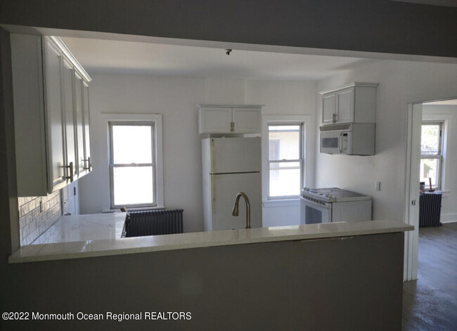 154 Ridge Ave in Asbury Park, NJ - Building Photo - Building Photo