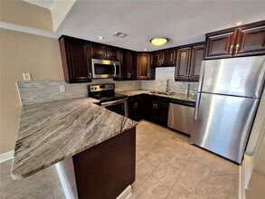 3455 Clark Rd in Sarasota, FL - Building Photo - Building Photo