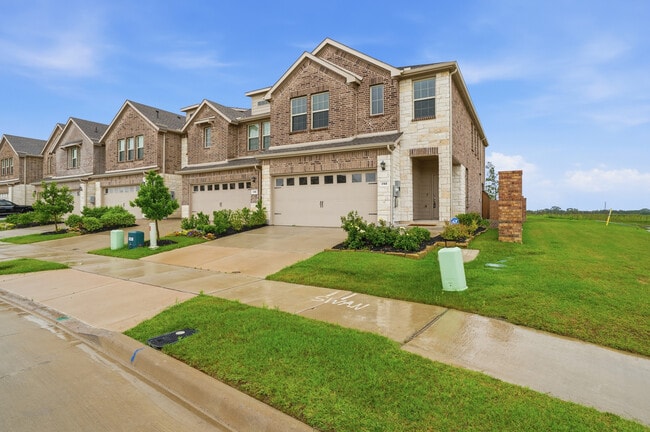 property at 732 Thorn Crk Dr