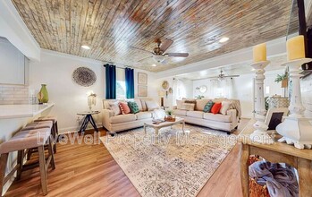 6735 Roper Rd in Trussville, AL - Building Photo - Building Photo