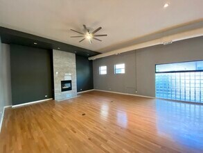 400 N Racine Ave, Unit 101 in Chicago, IL - Building Photo - Building Photo