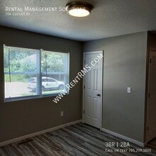 704 Locust St in Wamego, KS - Building Photo - Building Photo