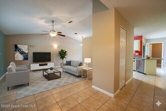 2390 Queens St SE in Palm Bay, FL - Building Photo - Building Photo