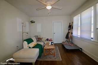 527 Moro St in Manhattan, KS - Building Photo - Building Photo