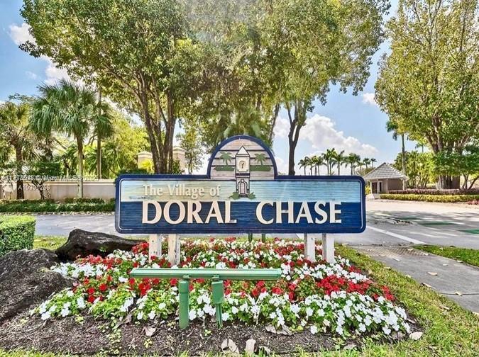 10035 NW 43rd Ter in Doral, FL - Foto de edificio