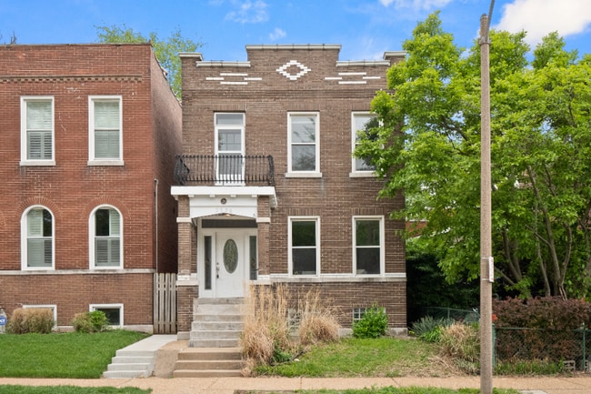 3526 S Spring Ave in St. Louis, MO - Foto de edificio - Building Photo