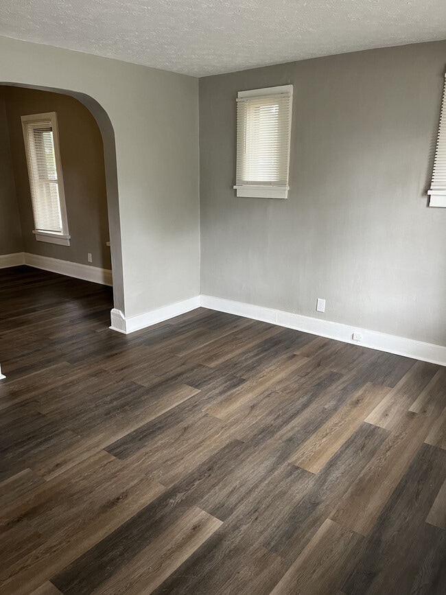 1670 3rd St in Cuyahoga Falls, OH - Building Photo - Building Photo