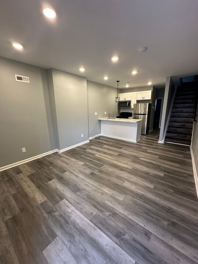 4821 Merion Ave in Philadelphia, PA - Building Photo - Building Photo