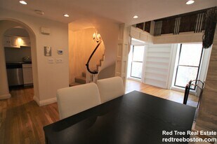 124 Beacon St, Unit 1 in Boston, MA - Building Photo