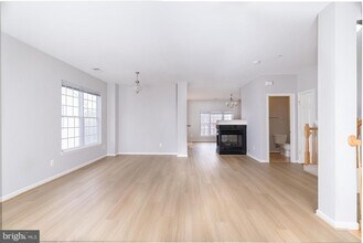 12446 Liberty Bridge Rd in Fairfax, VA - Building Photo - Building Photo