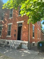 118 E Kossuth St in Columbus, OH - Building Photo