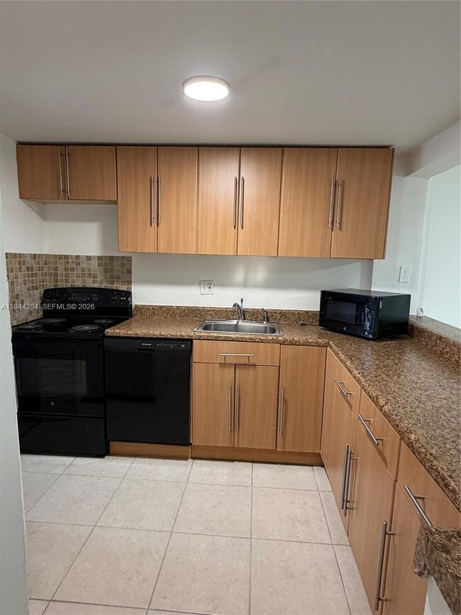 property at 8060 N Colony Cir