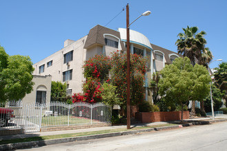 827 Gramercy Apartments in Los Angeles, CA - Building Photo - Building Photo