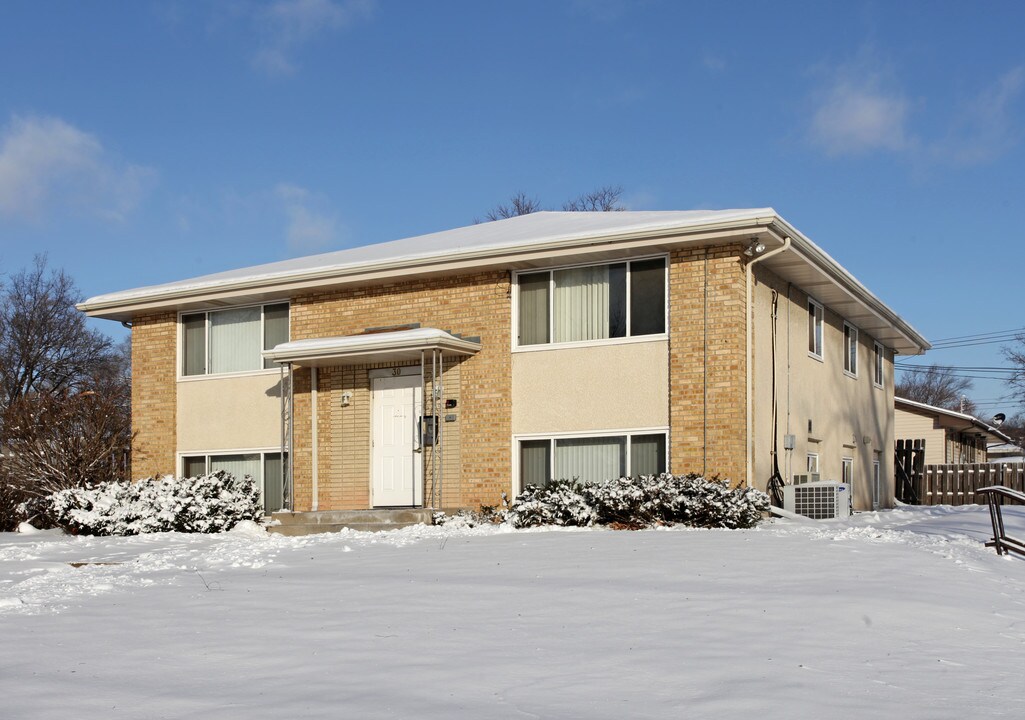 20-30 W 92nd St in Bloomington, MN - Foto de edificio