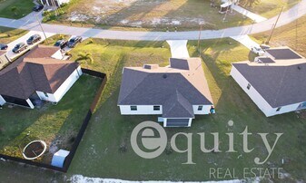 1827 NW 10th St in Cape Coral, FL - Building Photo