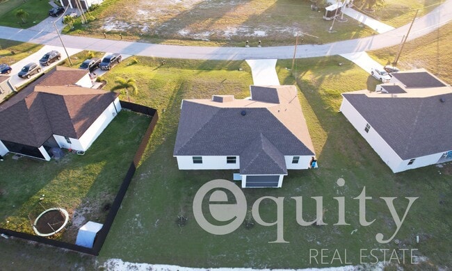 1827 NW 10th St