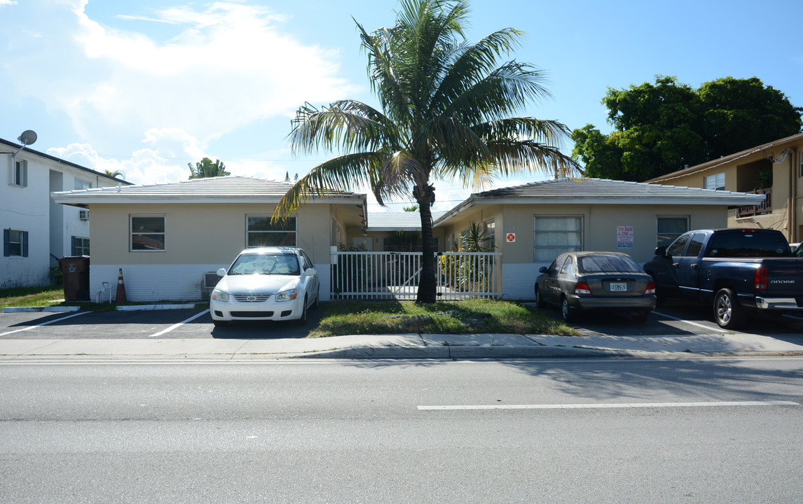 5151 NE 18th Ave in Fort Lauderdale, FL - Building Photo