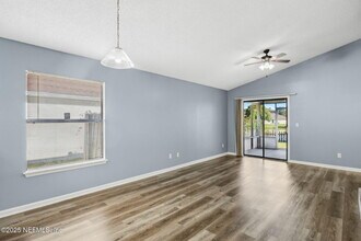 8047 Beaver Creek Dr in Jacksonville, FL - Building Photo - Building Photo
