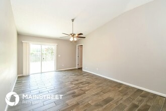 6389 Rolling Tree Street in Jacksonville, FL - Building Photo - Building Photo