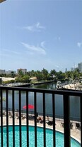 301 Golden Isles Dr in Hallandale Beach, FL - Building Photo