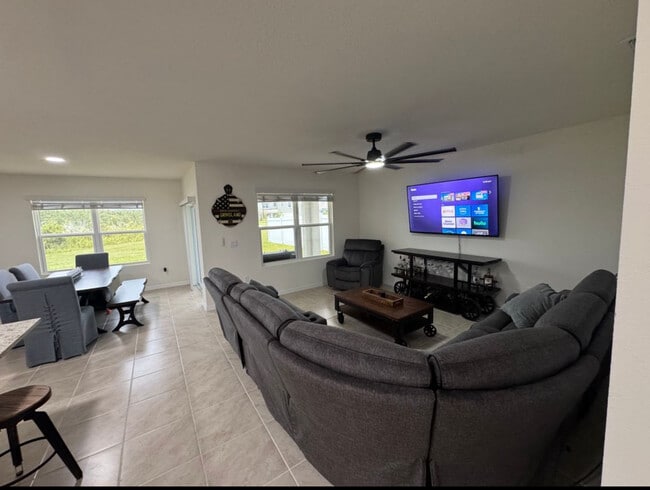 3357 Mystic Pond Lp in Lakeland, FL - Building Photo - Building Photo
