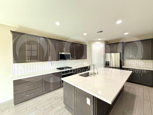 property at 5542 N 107th Ln
