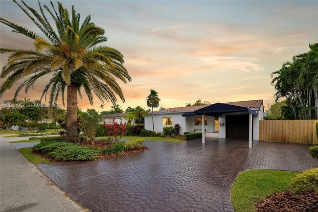 property at 6134 SW 28th St