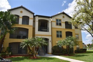 11540 Villa Grand in Ft. Myers, FL - Building Photo