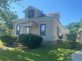 1003 W Spencer St in Appleton, WI - Building Photo