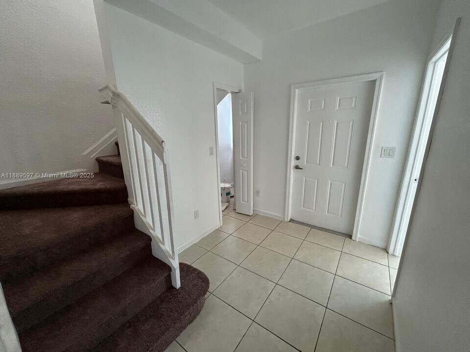 1406 SE 26th Ct in Homestead, FL - Building Photo