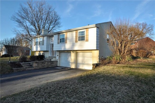 1313 Star Ridge Dr in Pittsburgh, PA - Building Photo - Building Photo