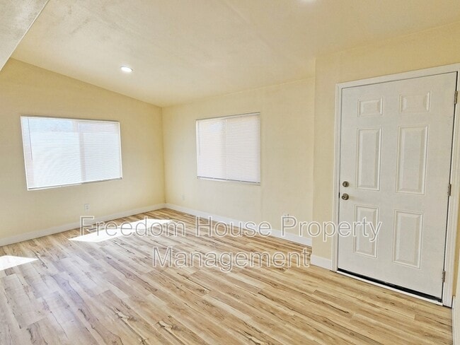 7701 S Arabian Way in Pahrump, NV - Building Photo - Building Photo