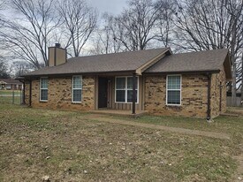 101 Edgewood Dr, Unit 604 in Smyrna, TN - Building Photo