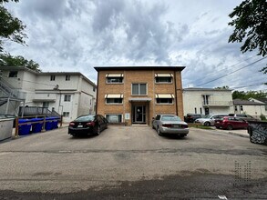 University Commons Apartments in Saskatoon, SK - Building Photo - Building Photo