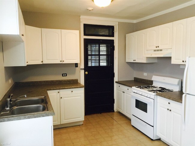 1335 W Carmen Ave-Unit -Apt 1B in Chicago, IL - Building Photo - Building Photo