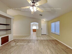 13516 W Solano Dr in Litchfield Park, AZ - Foto de edificio - Building Photo