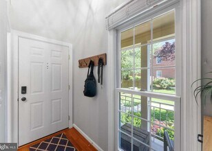 12153 Abbey Glen Ct in Woodbridge, VA - Building Photo - Building Photo