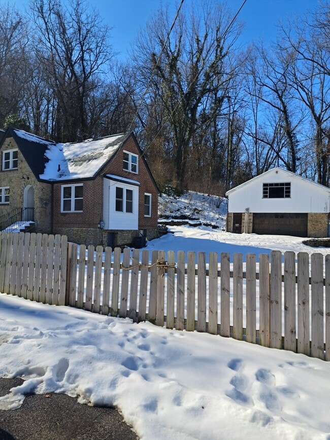 2231 Graebe Ave in Cincinnati, OH - Building Photo - Building Photo