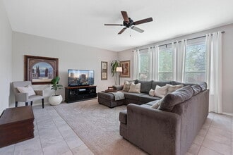 476 Sheepshank Dr in Georgetown, TX - Building Photo - Building Photo