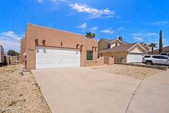 3313 Tierra Espada Dr in El Paso, TX - Building Photo - Building Photo