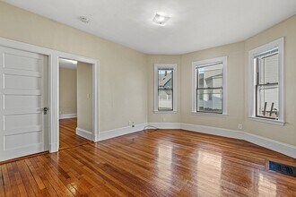 9 Marshall St in Medford, MA - Foto de edificio - Building Photo