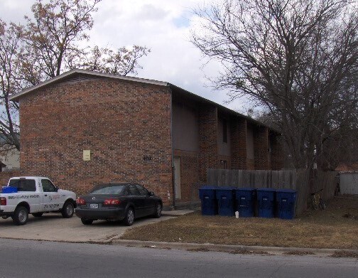 402 S 2nd St in Copperas Cove, TX - Foto de edificio - Building Photo