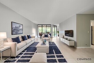 7400 Radice Ct in Lauderhill, FL - Building Photo - Building Photo
