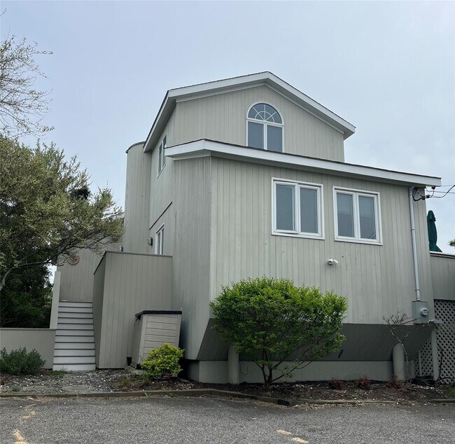 property at 643 Dune Rd