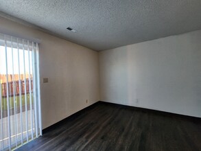 657 E Clarion Dr in Pueblo West, CO - Building Photo - Building Photo
