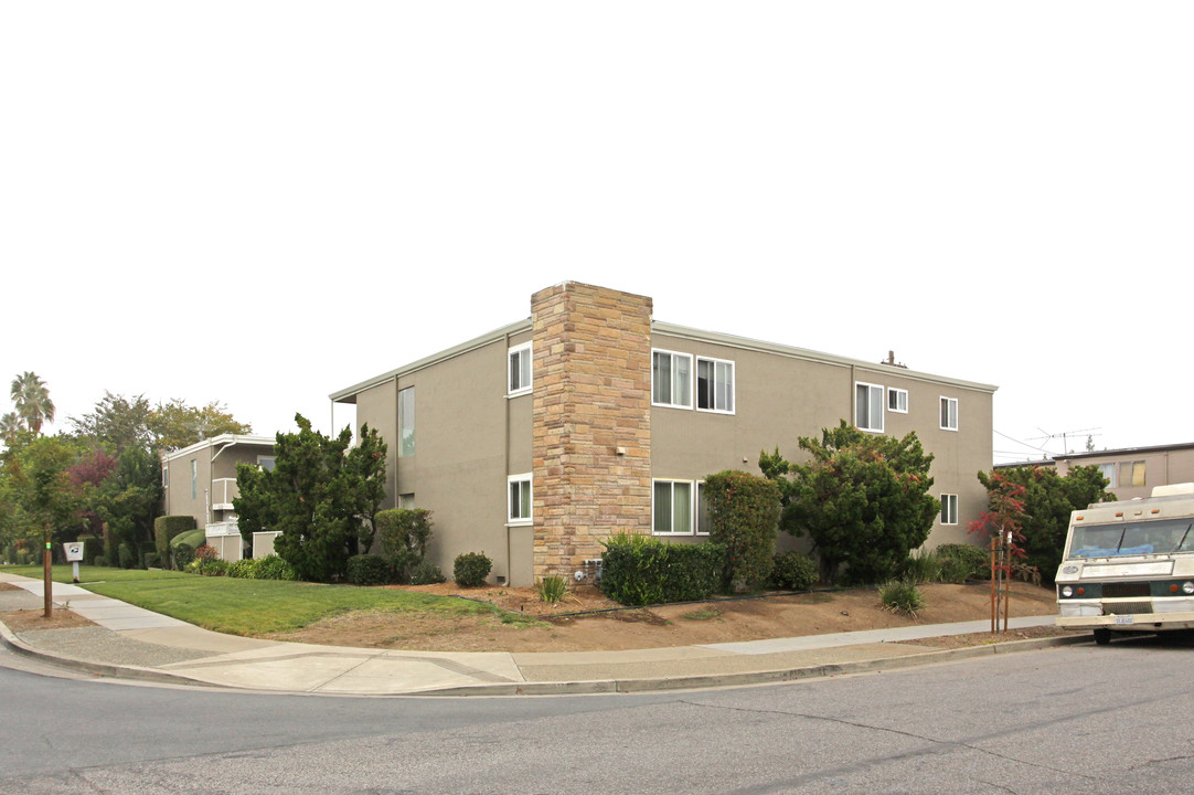 10160-10162 Beardon Dr in Cupertino, CA - Building Photo