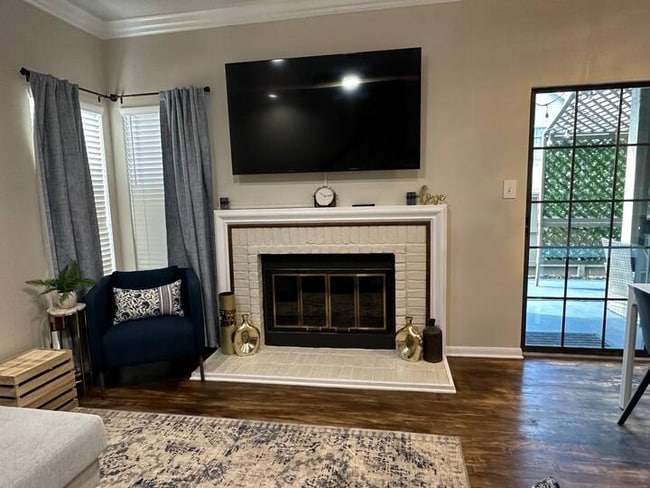 property at 4 Chapel Hill Cir