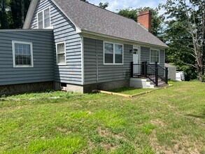 59 Poverty Rd in Southbury, CT - Foto de edificio - Building Photo