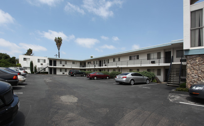 Sierra Apartments in La Mesa, CA - Foto de edificio - Building Photo